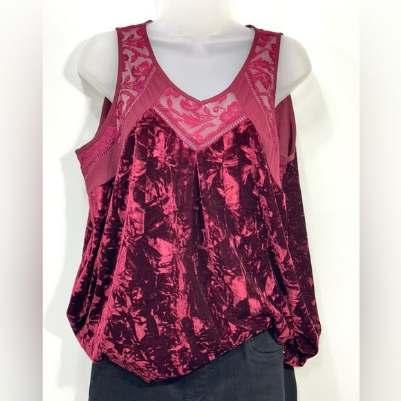 Women's Doe & Rae Cranberry Dark Red Crushed Velvet Flowy Tank - Picture 2 of 10